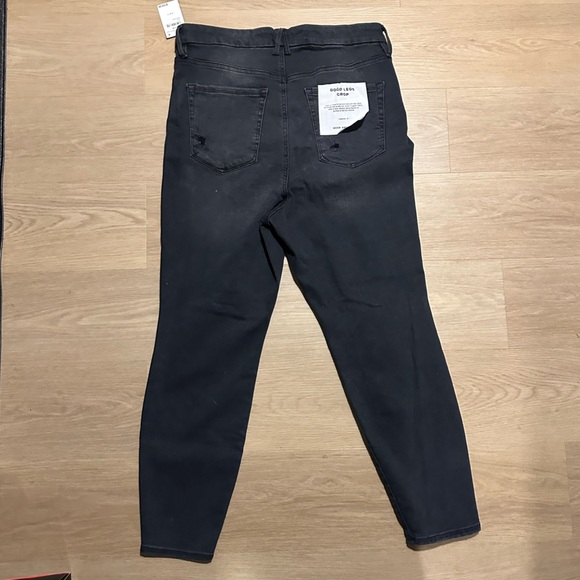 Good American | Always Fit Good Legs Cropped Jeans - Picture 7 of 9